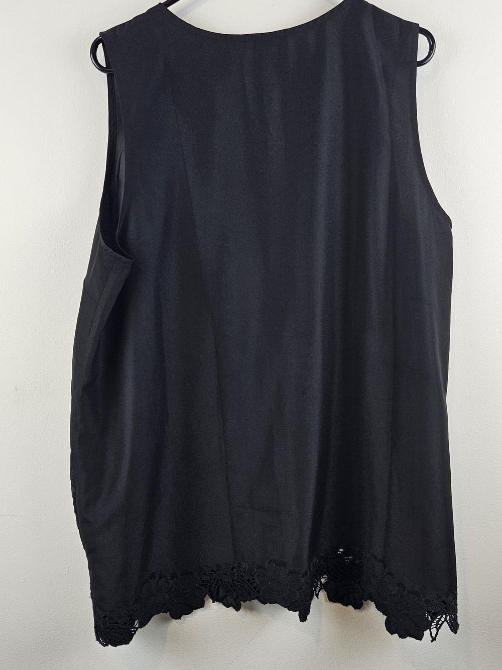 Coldwater Creek Black Sleeveless A-Line Tunic with Lace Hem Size XL - Picture 2 of 10